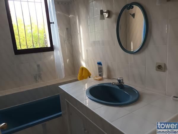Villa 9 pièce(s) 6 chambre(s) 215 m²
