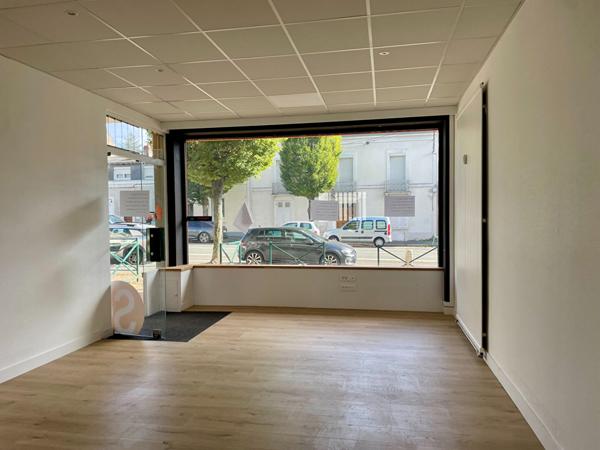 LOCAL COMERCIAL - AVENUE PASTEUR - DISPONIBLE DE SUITE
