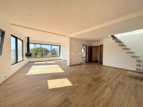 Vente                                                      Appartement
                        
                     4 pièces                      114 m2                     à Grosseto-Prugna