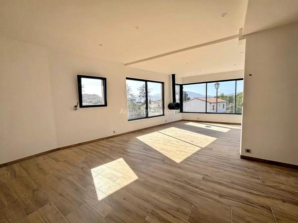 Vente                                                      Appartement
                        
                     4 pièces                      114 m2                     à Grosseto-Prugna