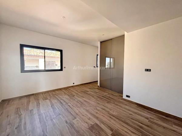 Vente                                                      Appartement
                        
                     4 pièces                      114 m2                     à Grosseto-Prugna