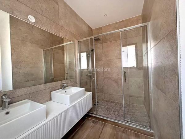Vente                                                      Appartement
                        
                     4 pièces                      114 m2                     à Grosseto-Prugna