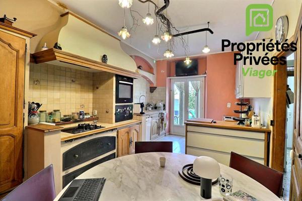 VIAGER OCCUPE - Maison de ville de caractère avec jardin et dépendances ? Alès