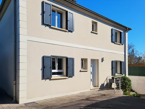 Sainte-Geneviève-des-Bois (91700) Belles prestations. Maison individuelle de 8 pièces / 5 chambres / sous-sol total / terrain sans vis-à-vis de