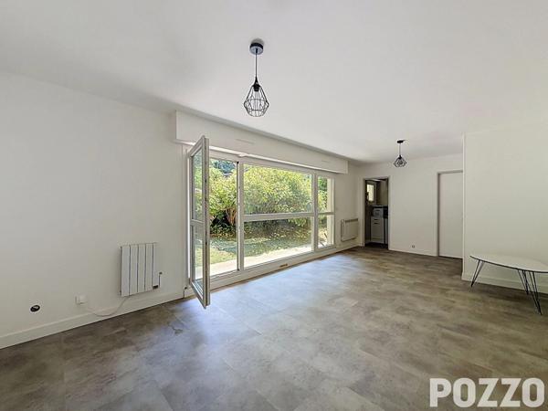 GRAND STUDIO AVEC JARDIN TROUVILLE SUR MER TROUVILLE SUR MER