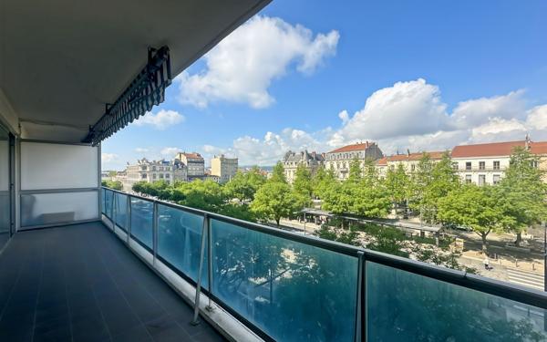 Appartement à vendre    3 pièces • 102,60 m2 Valence