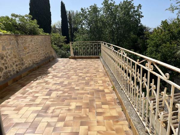 Maison à vendre |  Gigean |  7 pièces | 230 m²