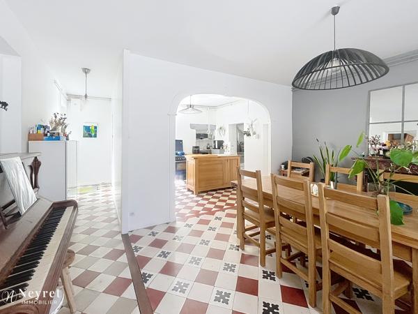 Ancien corps de ferme rénové avec cachet – 188 m² – Solaize, à 20 mn de Lyon