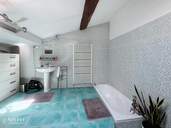 Ancien corps de ferme rénové avec cachet – 188 m² – Solaize, à 20 mn de Lyon