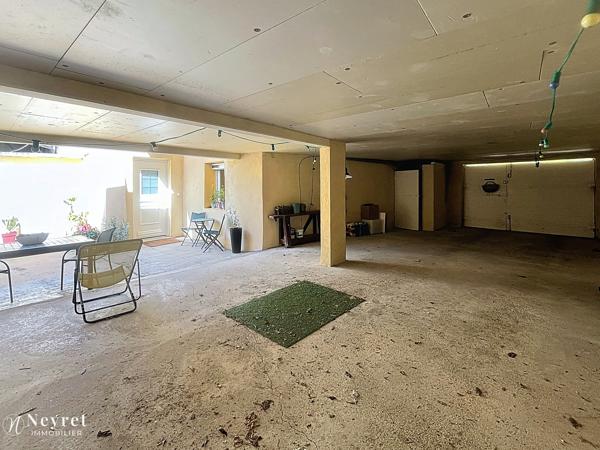 Ancien corps de ferme rénové avec cachet – 188 m² – Solaize, à 20 mn de Lyon