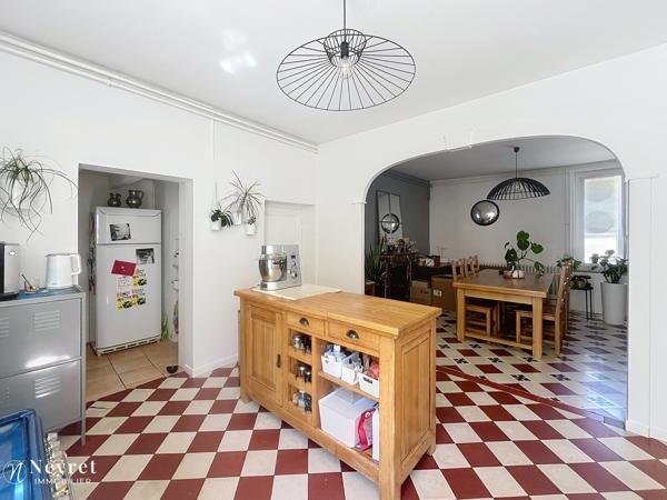 Ancien corps de ferme rénové avec cachet – 188 m² – Solaize, à 20 mn de Lyon