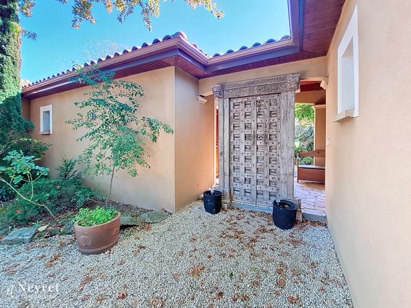 Rare : Maison d'architecte d'exception de 308 m² sur son terrain paysagé de 2546 m²