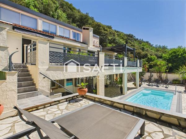 PROPRIETE UNIQUE OU GÎTE AVEC PISCINE VUE IMPRENABLE