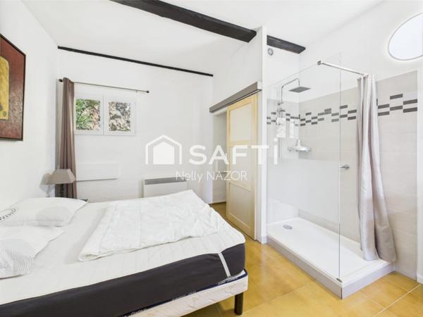 PROPRIETE UNIQUE OU GÎTE AVEC PISCINE VUE IMPRENABLE