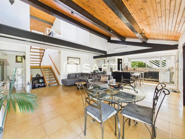 PROPRIETE UNIQUE OU GÎTE AVEC PISCINE VUE IMPRENABLE