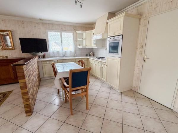 Maison à CHANGE, 72560 - 5 pièces 148m²