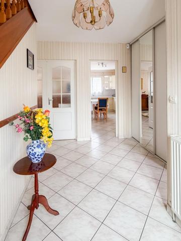 Maison à CHANGE, 72560 - 5 pièces 148m²