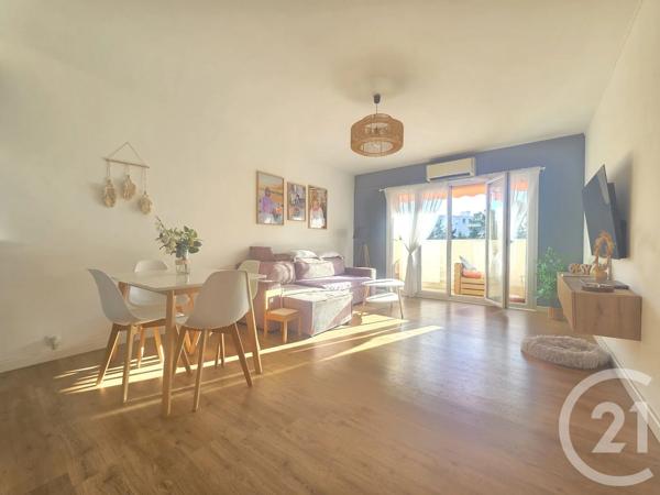 Appartement F4 à vendre  4 pièces - 82 m 2   TOULON  - 83