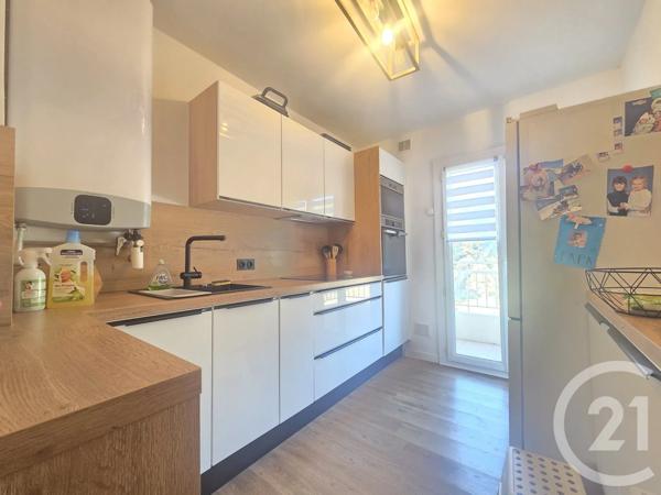 Appartement F4 à vendre  4 pièces - 82 m 2   TOULON  - 83