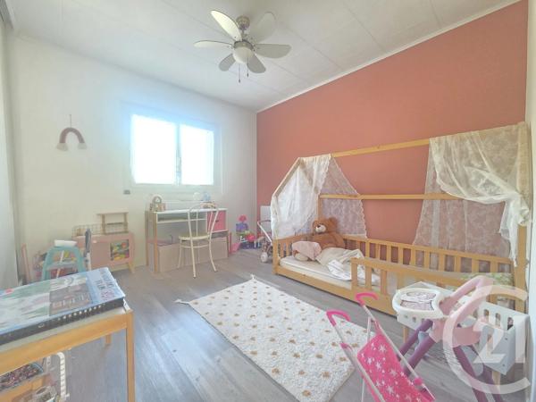 Appartement F4 à vendre  4 pièces - 82 m 2   TOULON  - 83