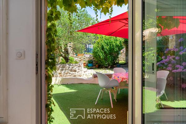 Maison familiale de caractère et son jardin intimiste au coeur du bourg – Grandchamp des Fontaines