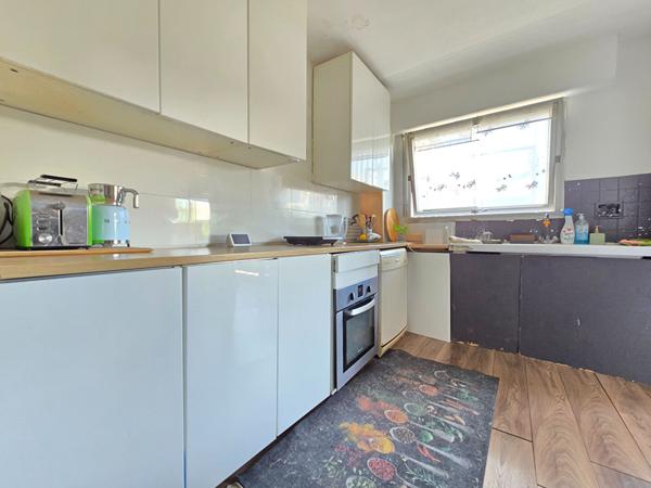 Appartement familiale T4 avec ascenseur balcon et stationnement proche du centre et de la gare