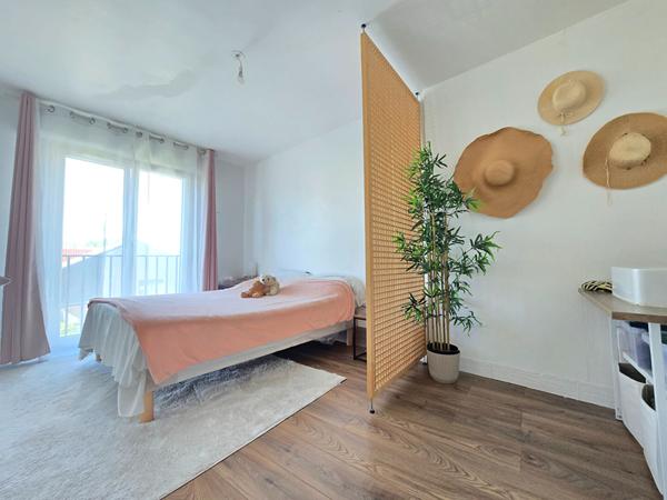 Appartement familiale T4 avec ascenseur balcon et stationnement proche du centre et de la gare