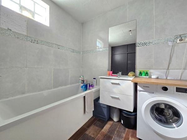 Appartement familiale T4 avec ascenseur balcon et stationnement proche du centre et de la gare