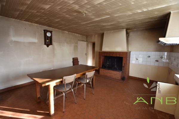 Maison à Rénover avec Grange Montbron - 16220 - Charente