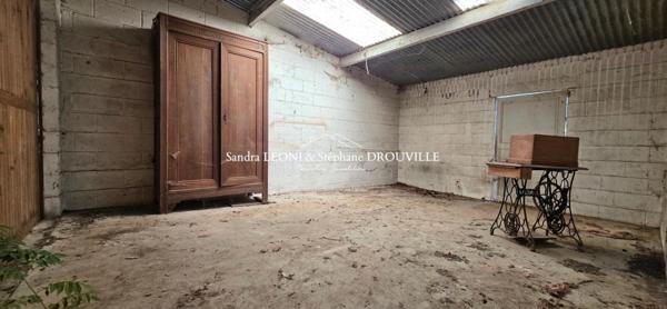 JOUY - CHARMANTE MAISON BOURGEOISE A FORT POTENTIEL DE 140 m², 6 pièces