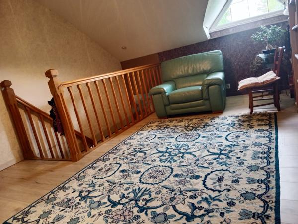 Maison familiale lumineuse avec grand potentiel – secteur calme