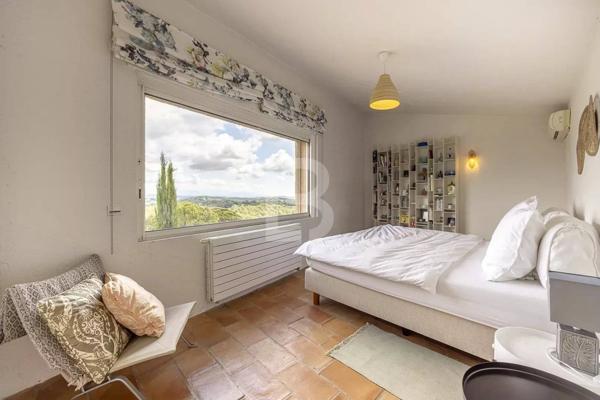 Villa exceptionnelle au sein du prestigieux Domaine de Castelleras