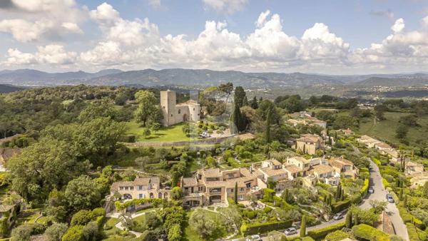 Villa exceptionnelle au sein du prestigieux Domaine de Castelleras