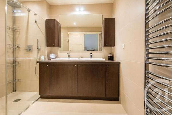 Appartement F3 à vendre  3 pièces - 105,13 m 2   NICE  - 06
