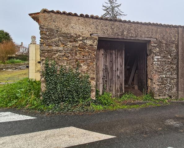 Garage en pierres de 60 m²