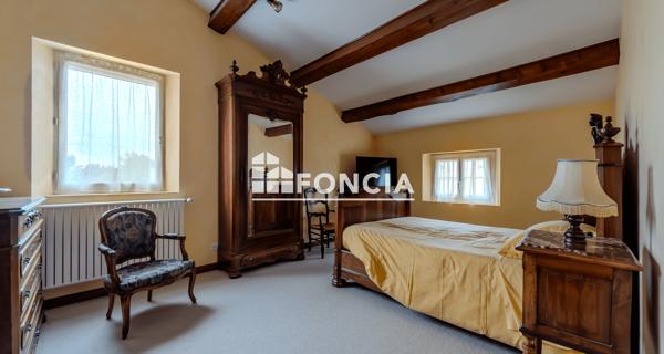 À vendre Maison 6 pièces 220 m² - Entraigues-sur-la-sorgue 84320