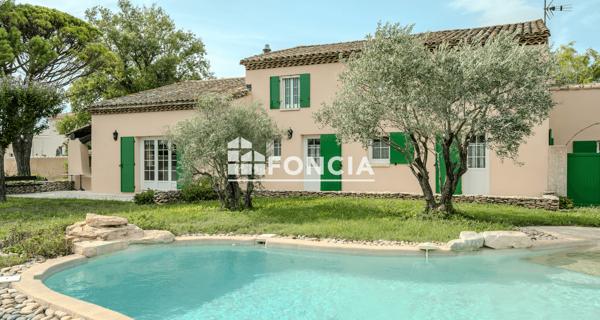 À vendre Maison 6 pièces 220 m² - Entraigues-sur-la-sorgue 84320