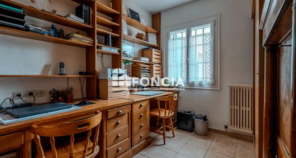 À vendre Maison 6 pièces 220 m² - Entraigues-sur-la-sorgue 84320