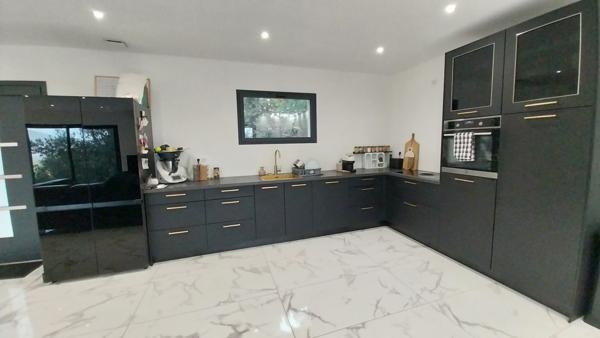 Flassans-sur-Issole (83340) Villa récente 2022 sur les hauteurs de Flassans sur Issole