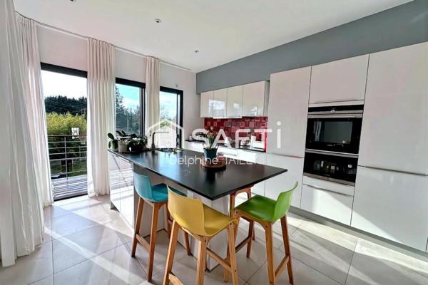 Maison familiale rénovée jardin terrasses garage