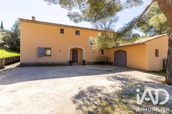 Maison à vendre 6 pièces 205 m² Aix-en-Provence