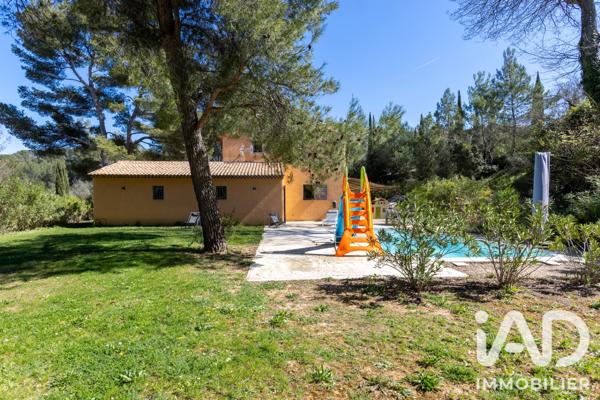 Maison à vendre 6 pièces 205 m² Aix-en-Provence