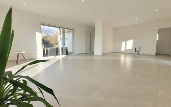 Maison à vendre    4 pièces •  Beaurepaire