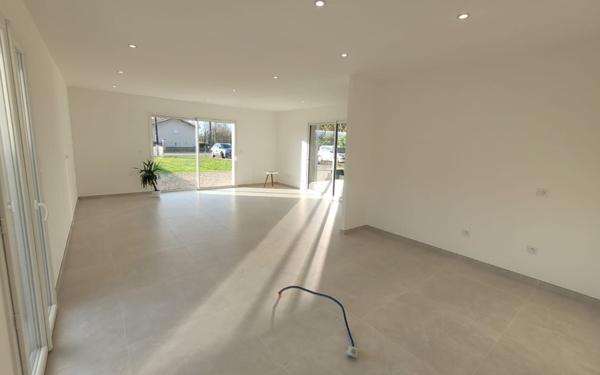 Maison à vendre    4 pièces •  Beaurepaire