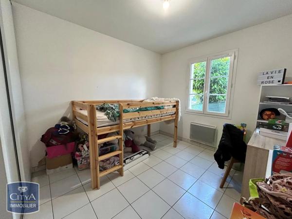 Appartement à louer 3 pièces 57.21m² Frontenay-Rohan-Rohan (79270)