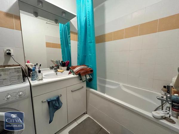 Appartement à louer 3 pièces 57.21m² Frontenay-Rohan-Rohan (79270)