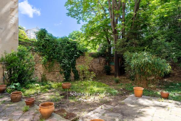 Appartement à vendre 3 pièces MARSEILLE 4EME ARRONDISSEMENT (13) - Avenue des Chartreux - Jardin de 200 m² - Métro à 200 m - Calme