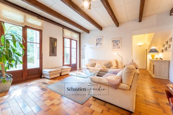 Appartement à vendre 3 pièces MARSEILLE 4EME ARRONDISSEMENT (13) - Avenue des Chartreux - Jardin de 200 m² - Métro à 200 m - Calme