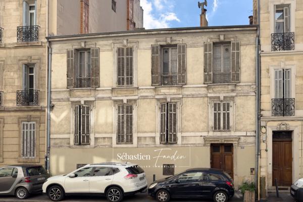 Appartement à vendre 3 pièces MARSEILLE 4EME ARRONDISSEMENT (13) - Avenue des Chartreux - Jardin de 200 m² - Métro à 200 m - Calme