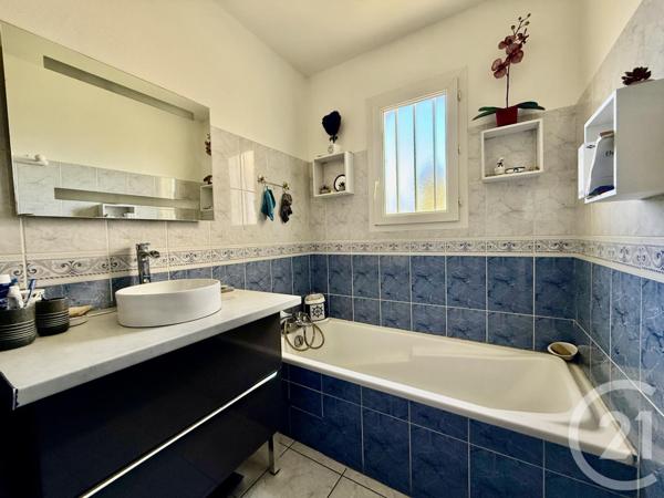 Maison à vendre  5 pièces - 104,69 m2 ST XANDRE - 17